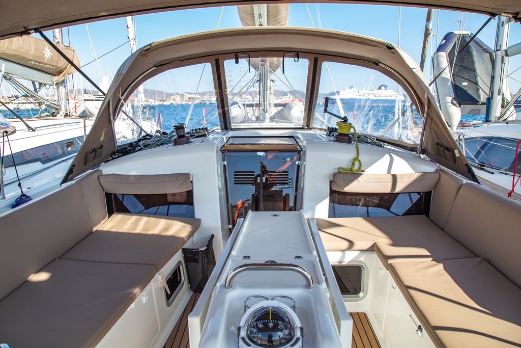 Sun Odyssey 440 - 4 cab. — photo 3