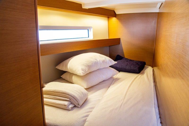 Sun Odyssey 440 - 4 cab. — photo 12