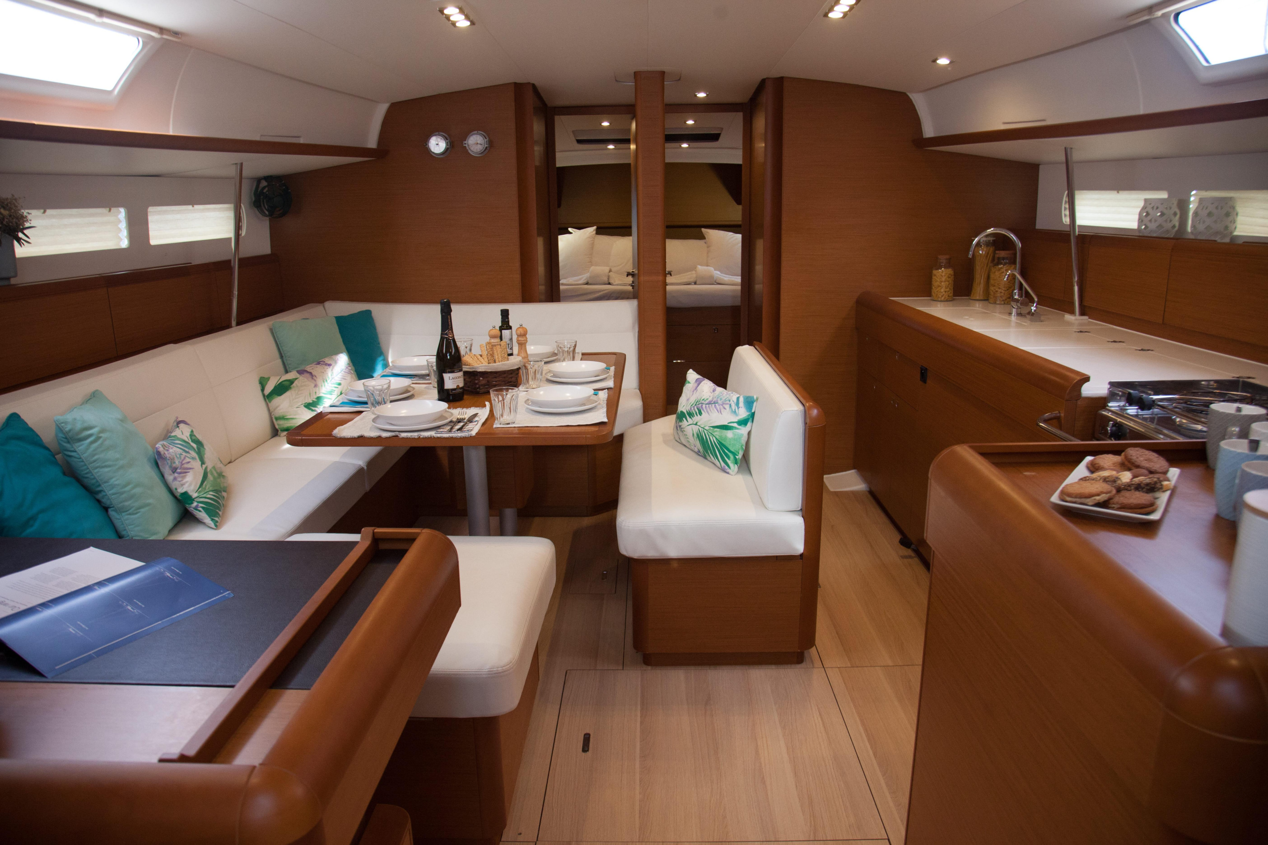 Sun Odyssey 519 - 5 cab. — photo 5