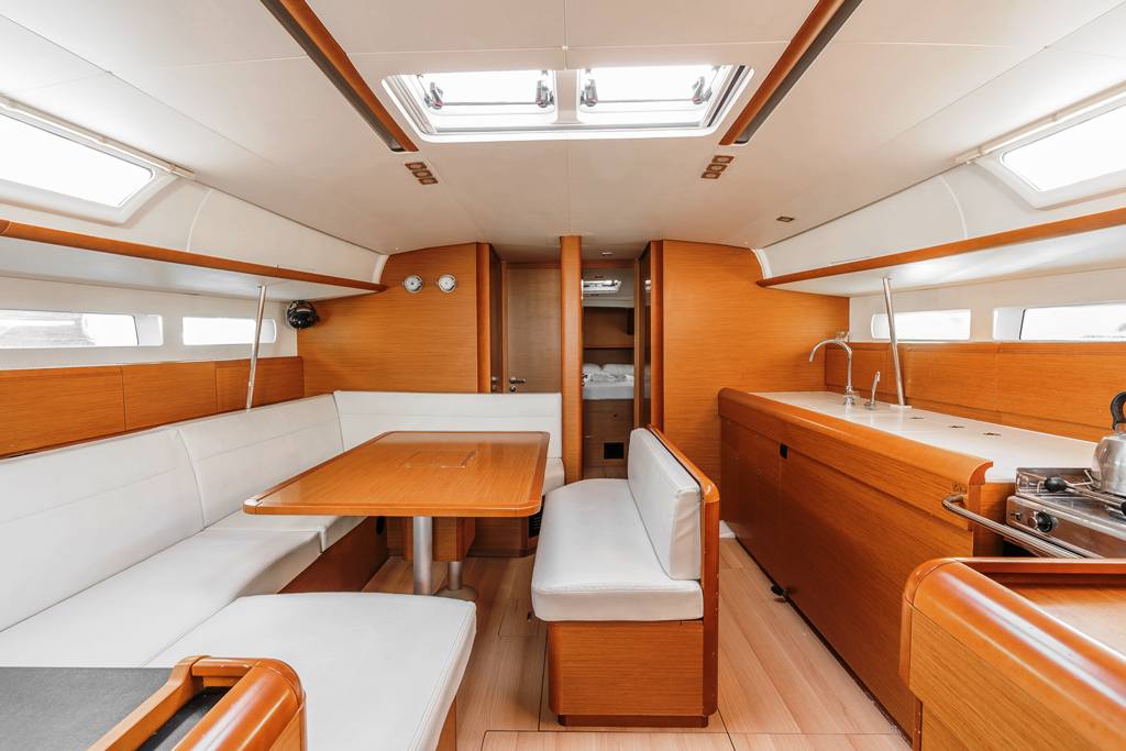 Sun Odyssey 519 - 5 cab. — photo 5