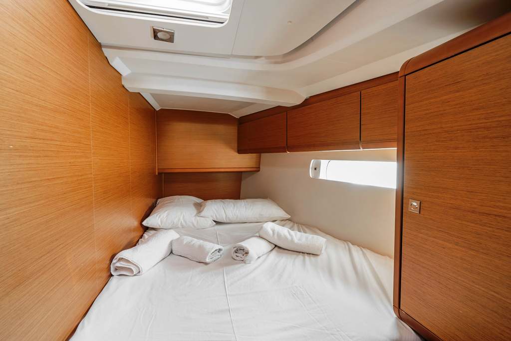 Sun Odyssey 519 - 5 cab. — photo 8