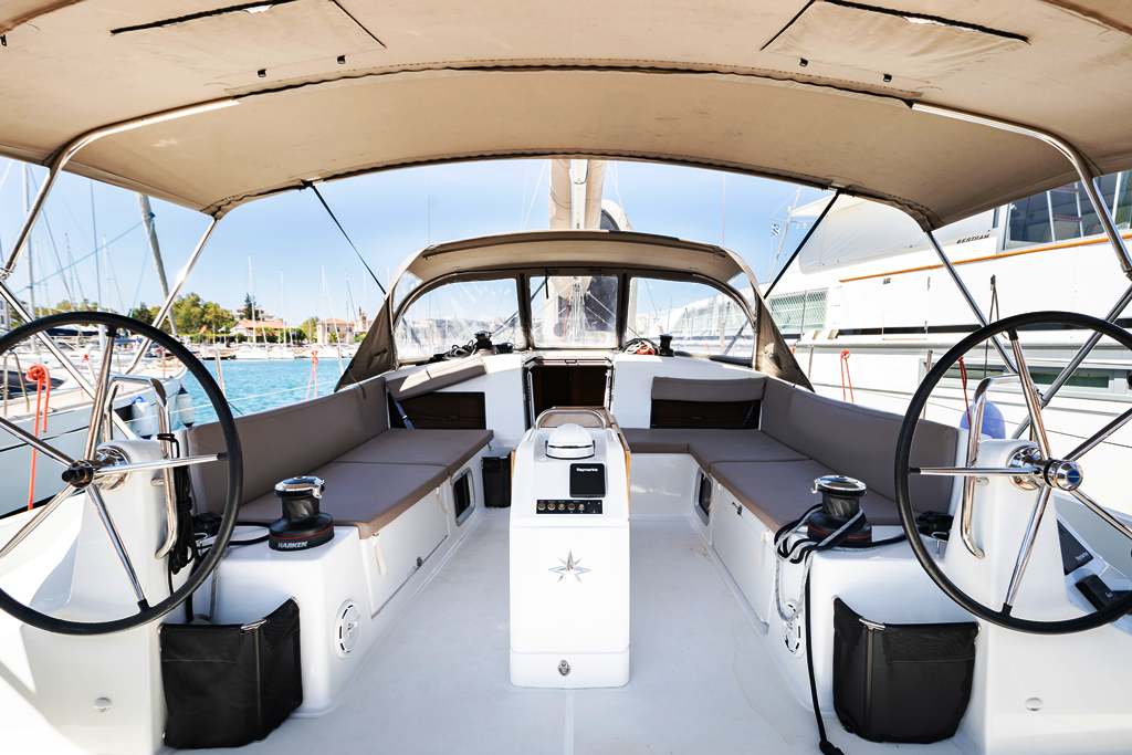 Sun Odyssey 490 - 4 cab. — photo 3