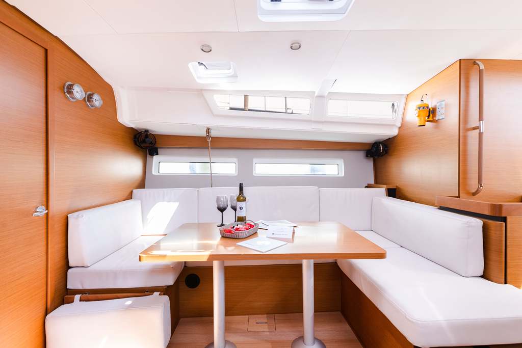 Sun Odyssey 490 - 4 cab. — photo 8
