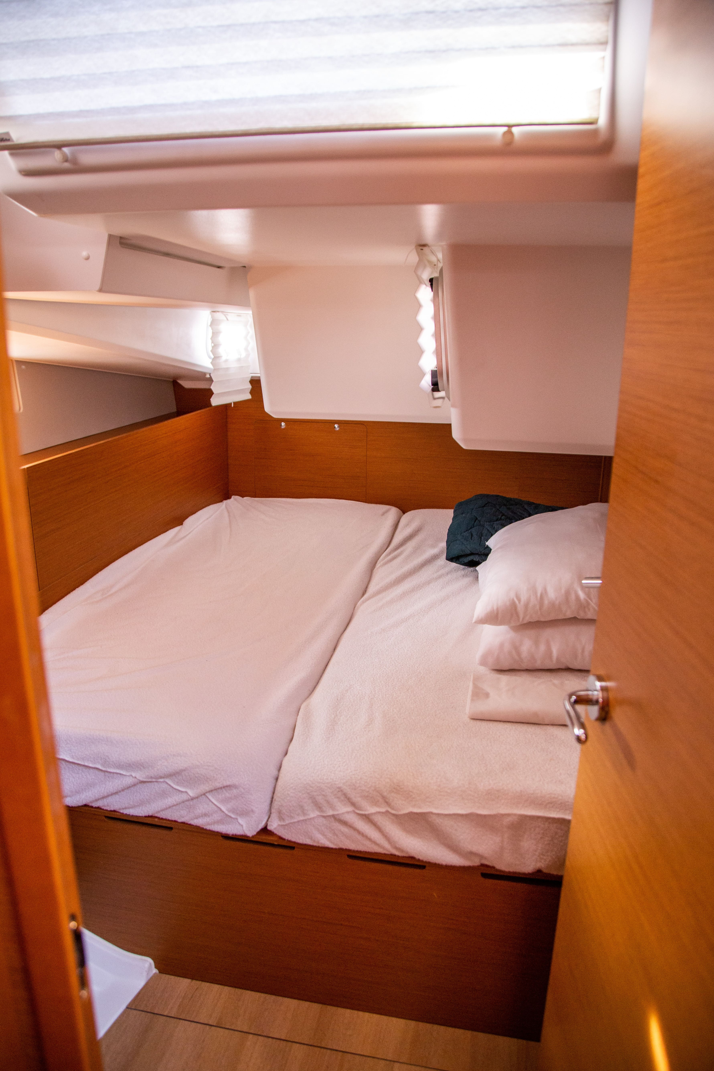 Sun Odyssey 490 - 5 cab. — photo 5