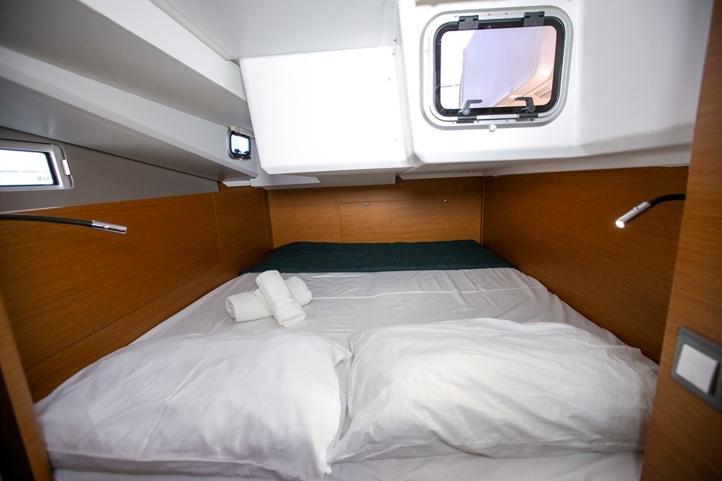 Sun Odyssey 440 - 4 cab. — photo 12