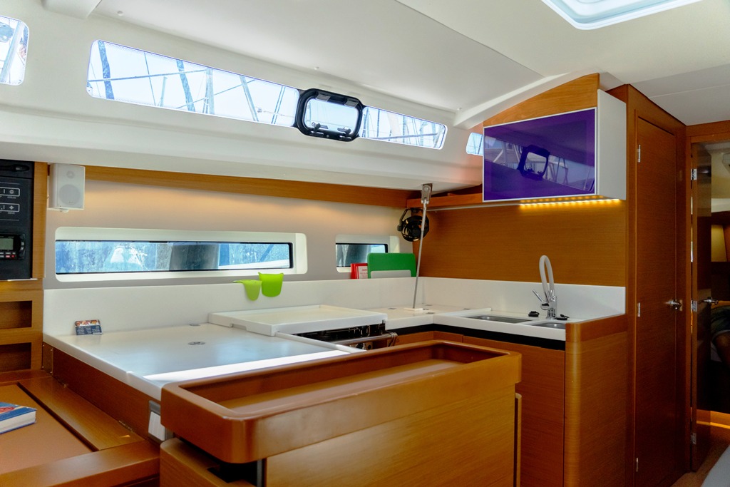 Sun Odyssey 440 - 4 cab. — photo 8