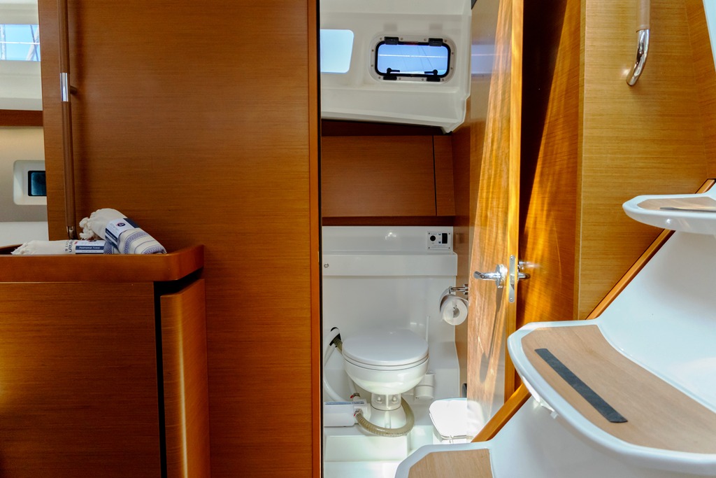 Sun Odyssey 440 - 4 cab. — photo 13