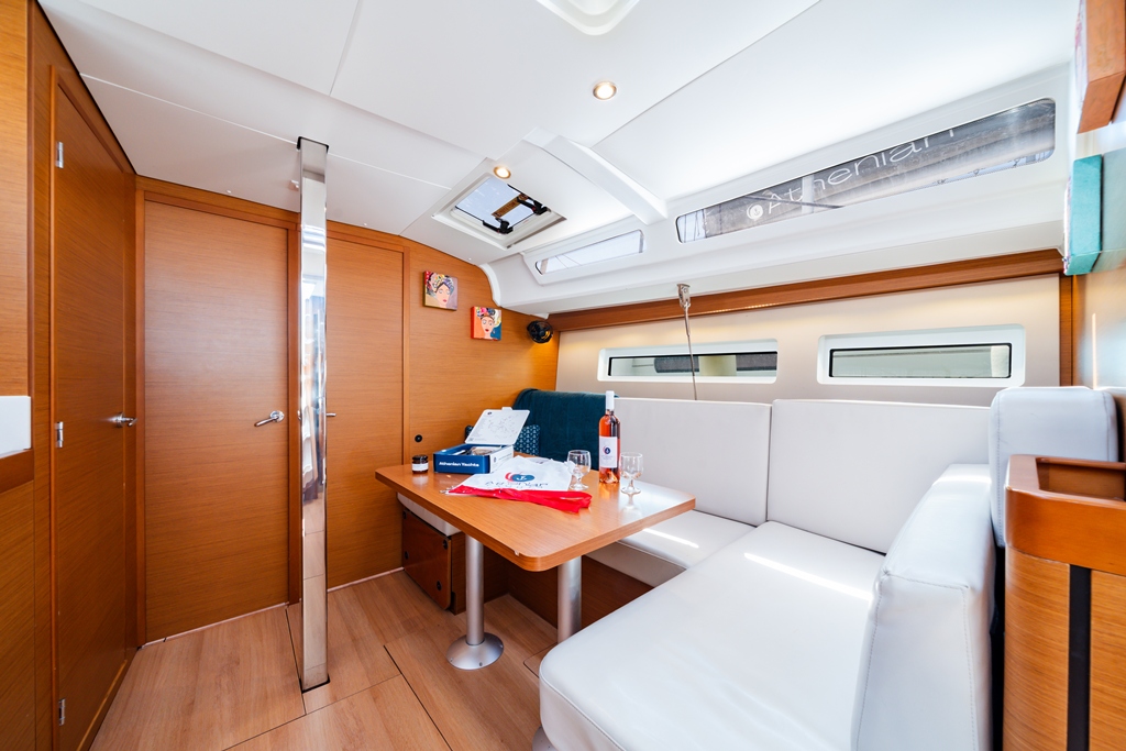 Sun Odyssey 440 - 4 cab. — photo 6