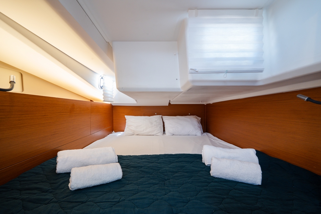 Sun Odyssey 440 - 4 cab. — photo 7