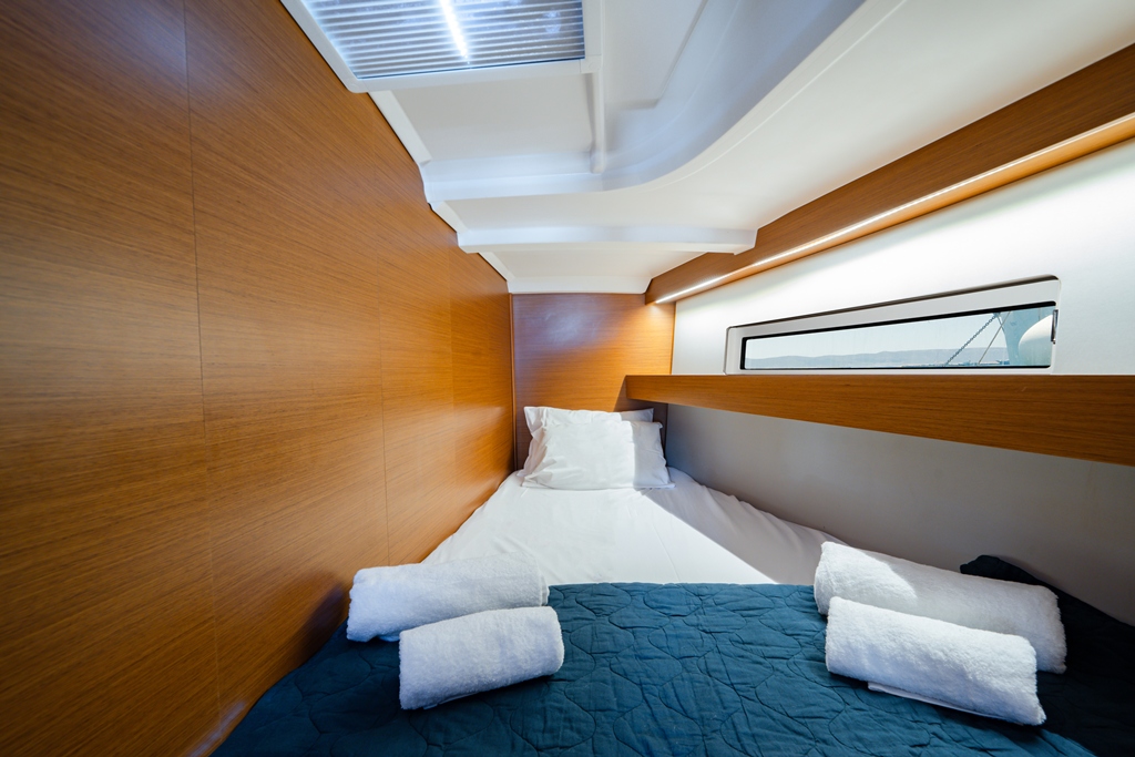 Sun Odyssey 440 - 4 cab. — photo 8