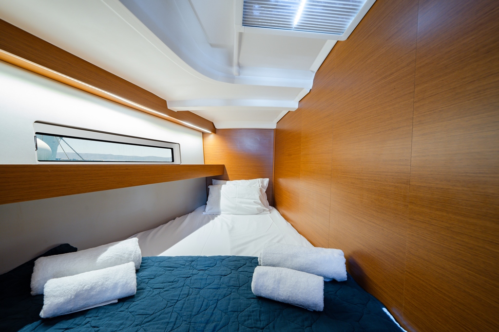 Sun Odyssey 440 - 4 cab. — photo 10