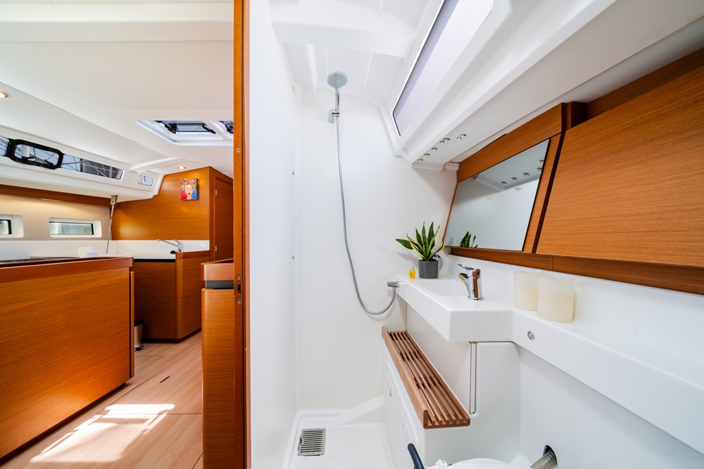 Sun Odyssey 440 - 4 cab. — photo 11