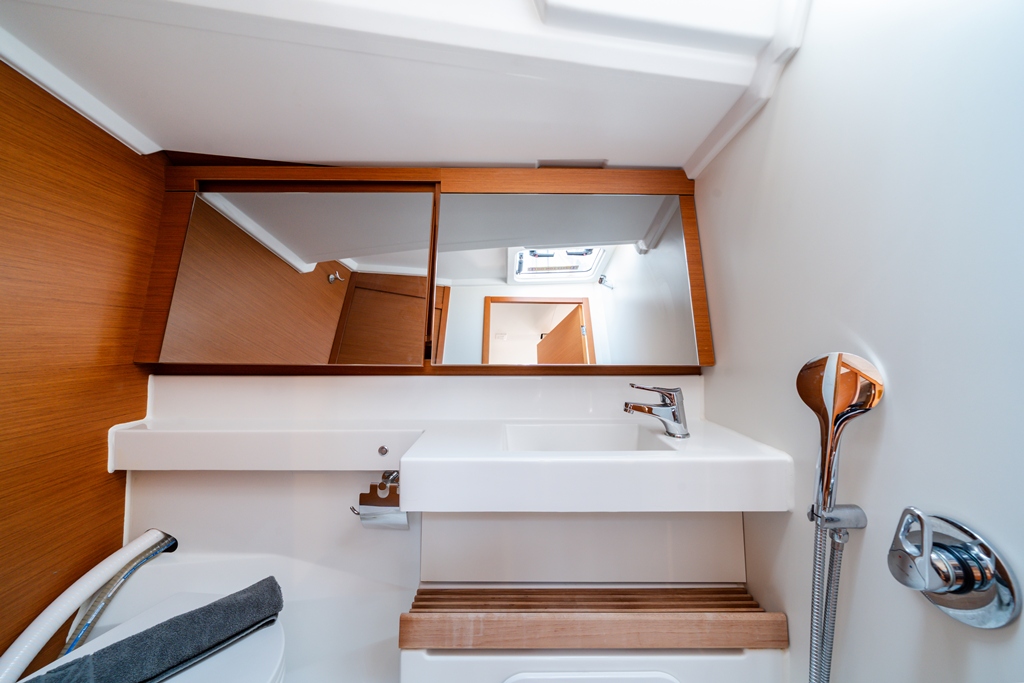 Sun Odyssey 440 - 4 cab. — photo 12