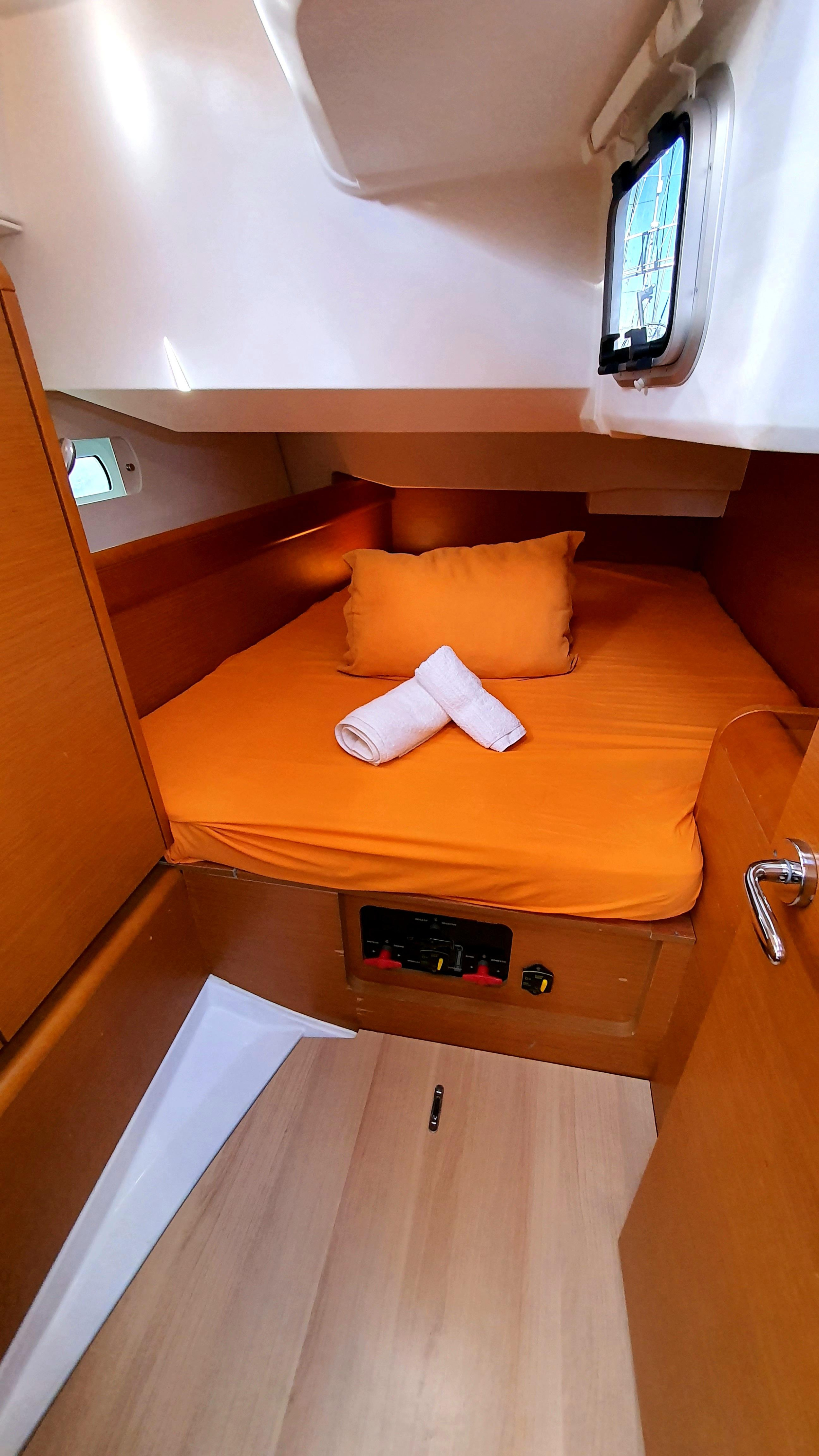 Sun Odyssey 449 — photo 11