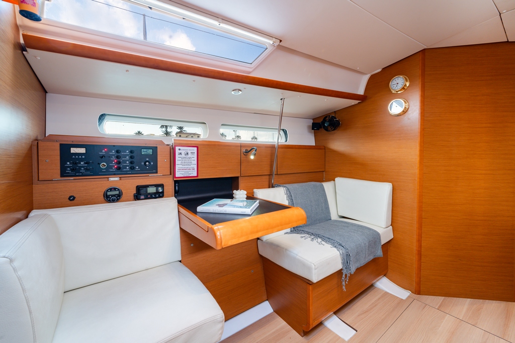 Sun Odyssey 439 — photo 4