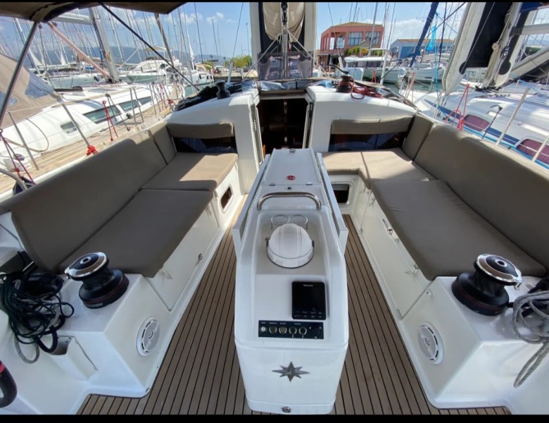 Sun Odyssey 440 - 4 cab. — photo 3