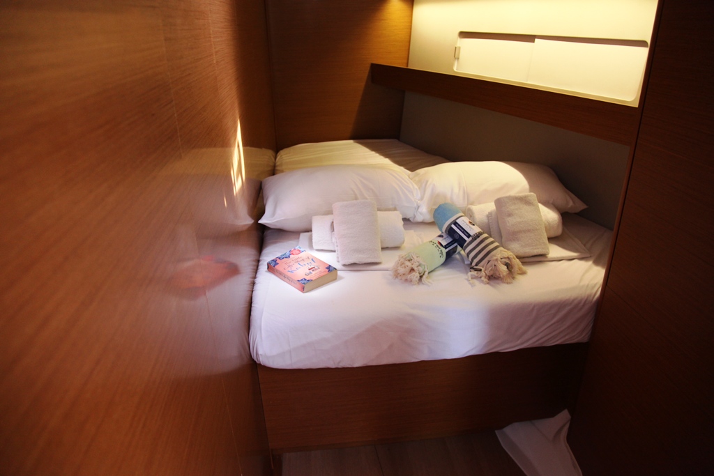Sun Odyssey 440 - 4 cab. — photo 8