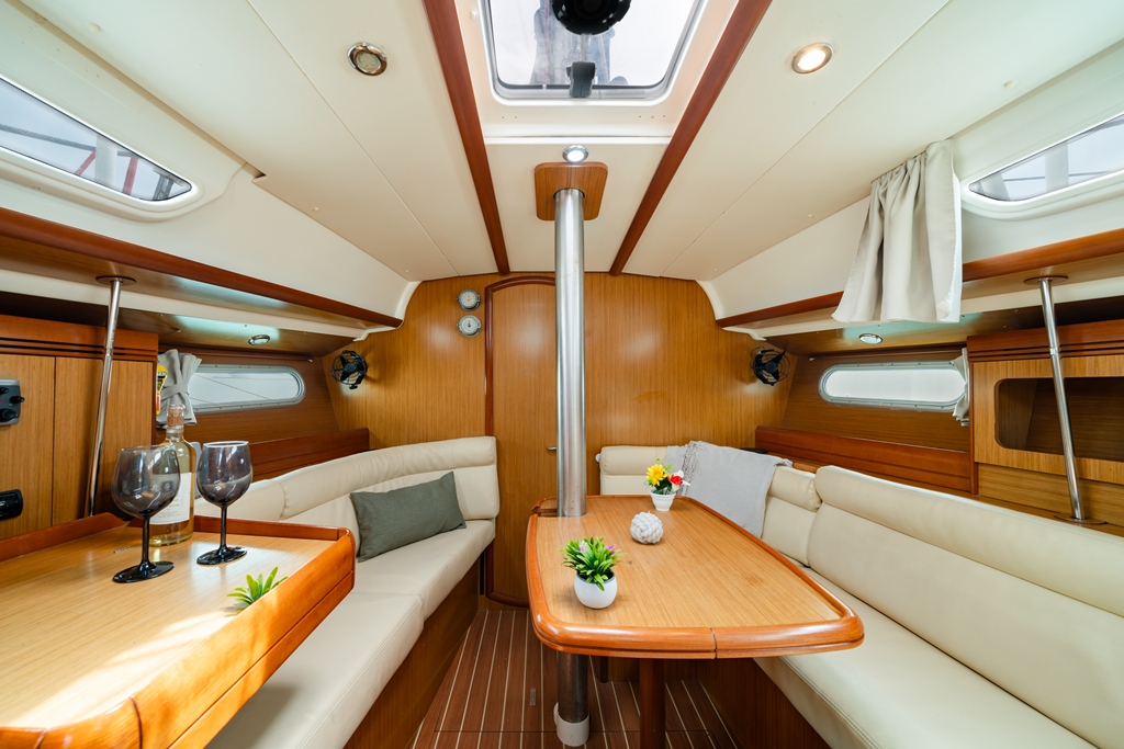 Sun Odyssey 36i — photo 5