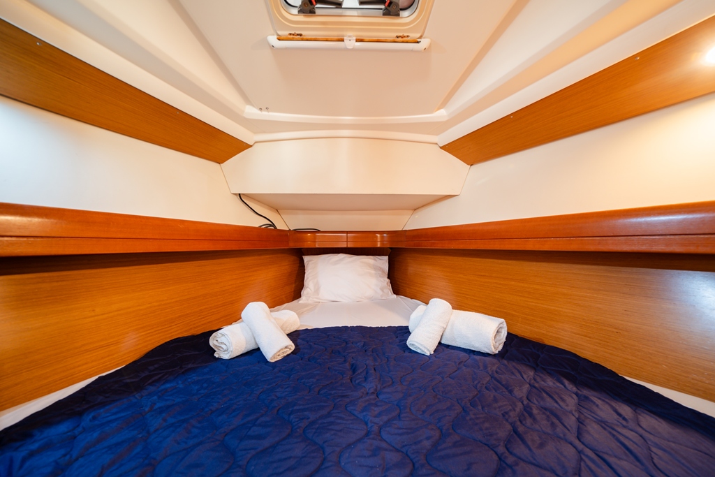 Sun Odyssey 36i — photo 9