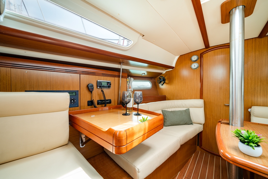 Sun Odyssey 36i — photo 10