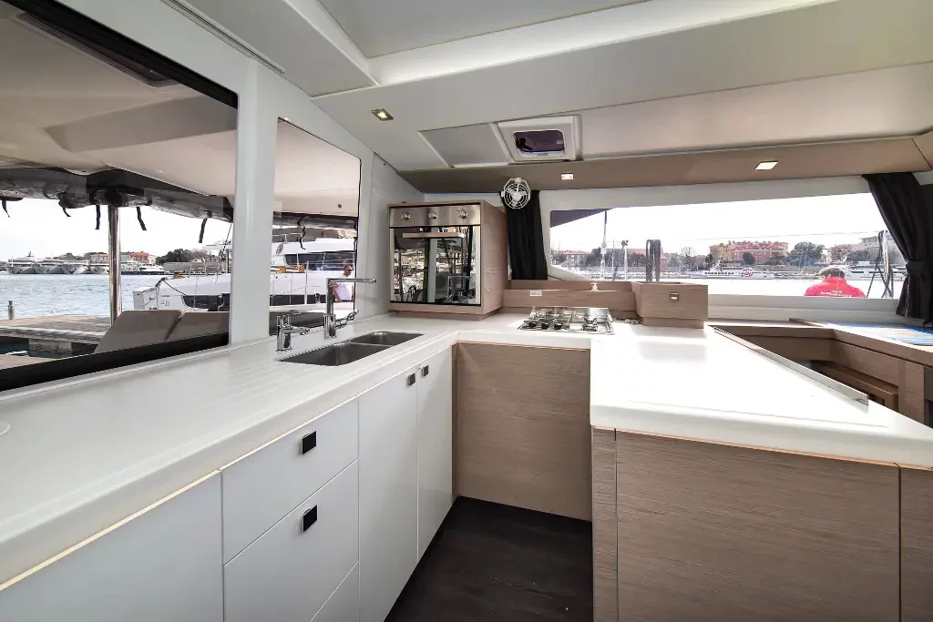 Fountaine Pajot Astrea 42 - 4 + 2 cab. (PRESTIGE)  - 14