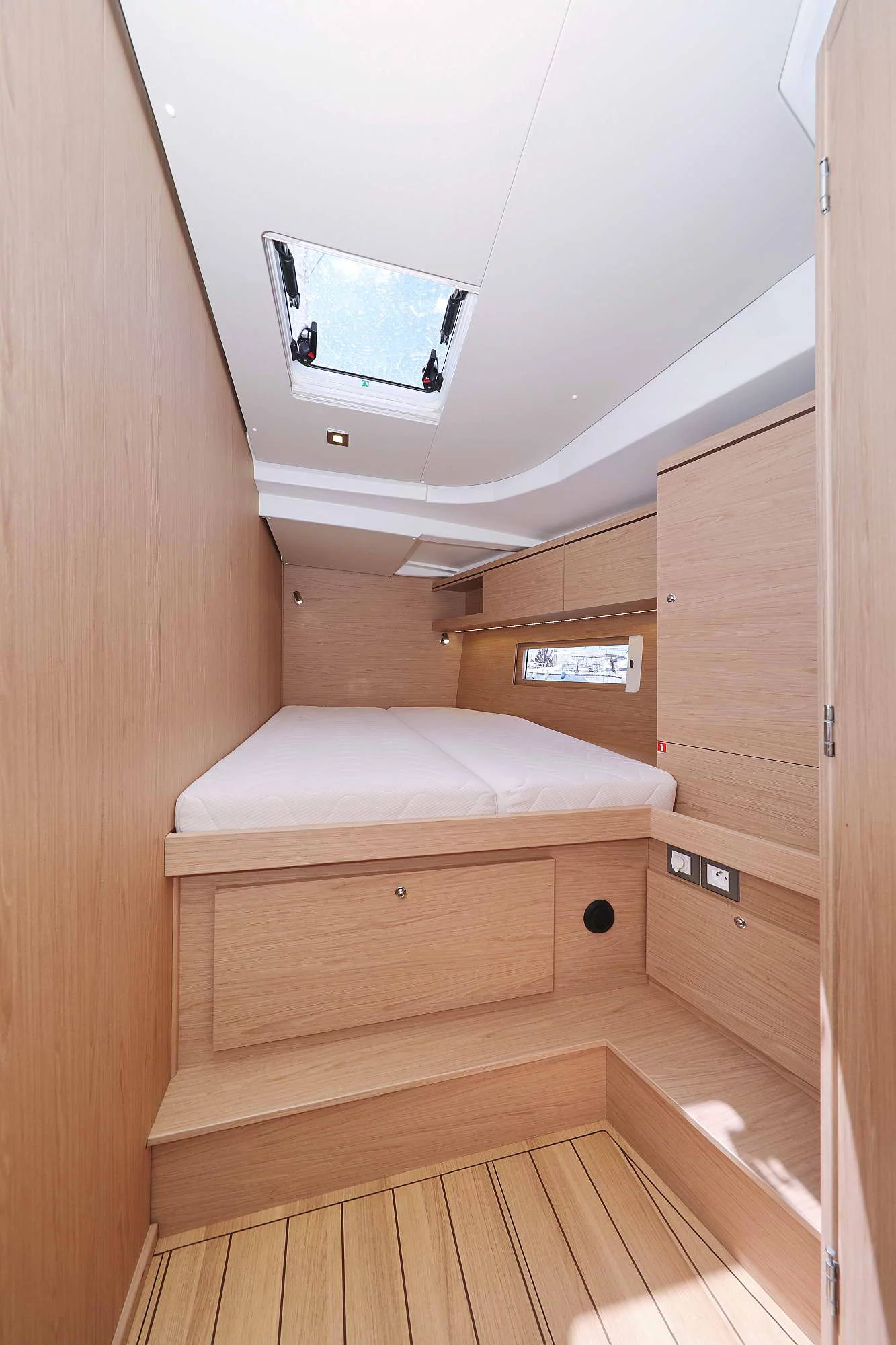 Oceanis 51.1 - 5 + 1 cab. (ECONOMY)  - 18