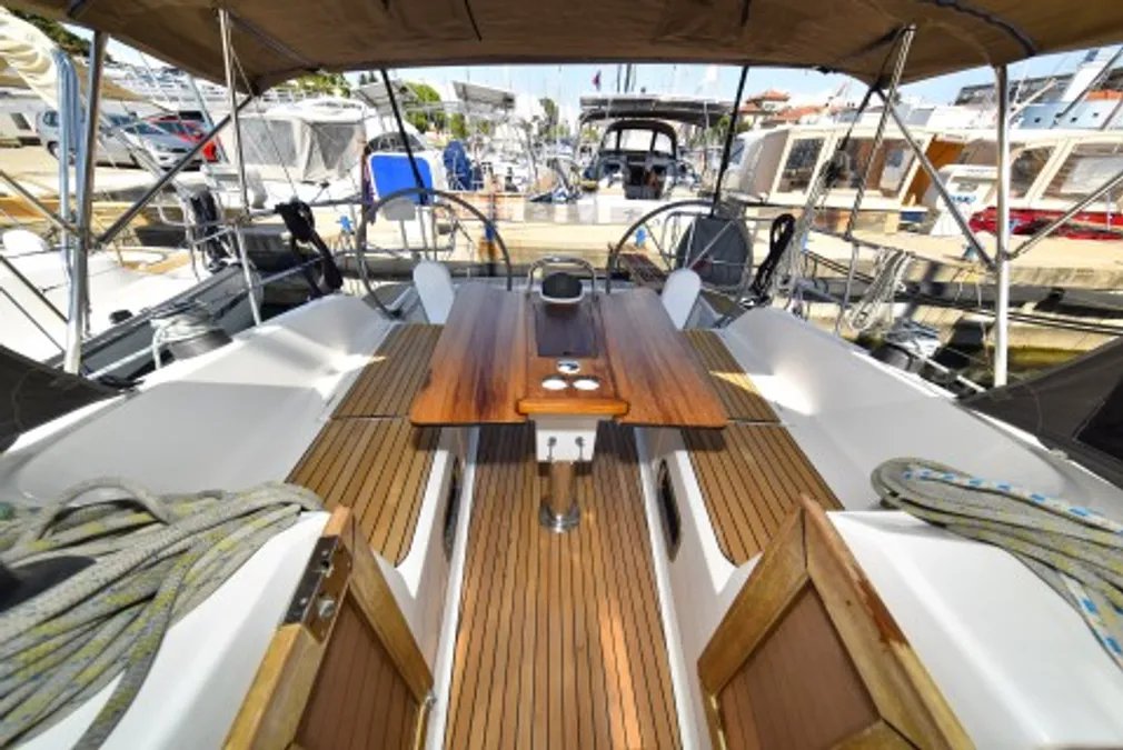 Bavaria Cruiser 37 - 3 cab. — photo 6