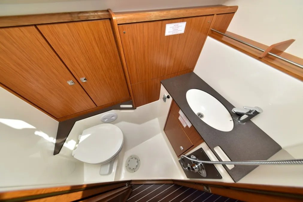 Bavaria Cruiser 37 - 3 cab. — photo 25