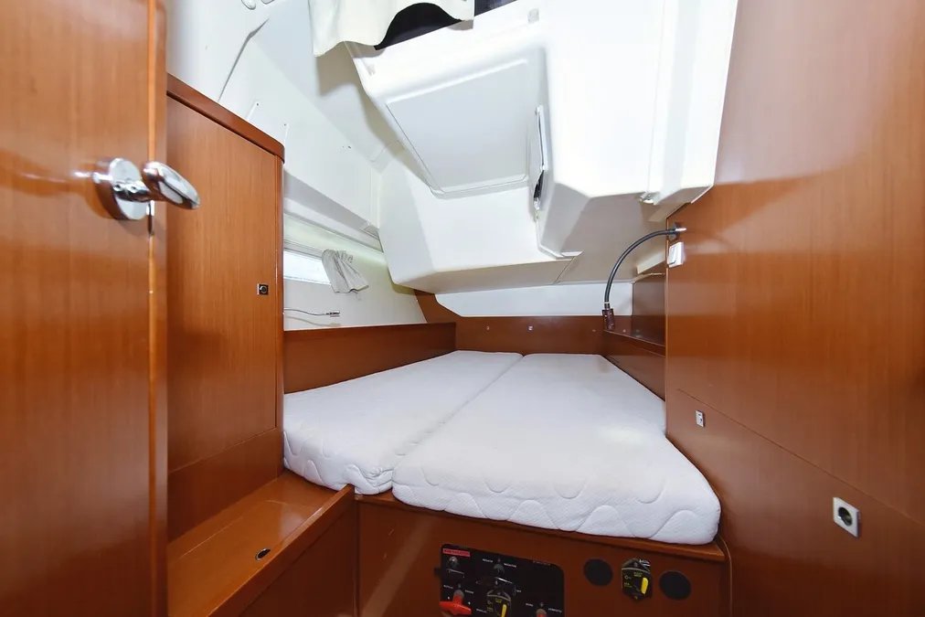 Oceanis 41 — photo 18