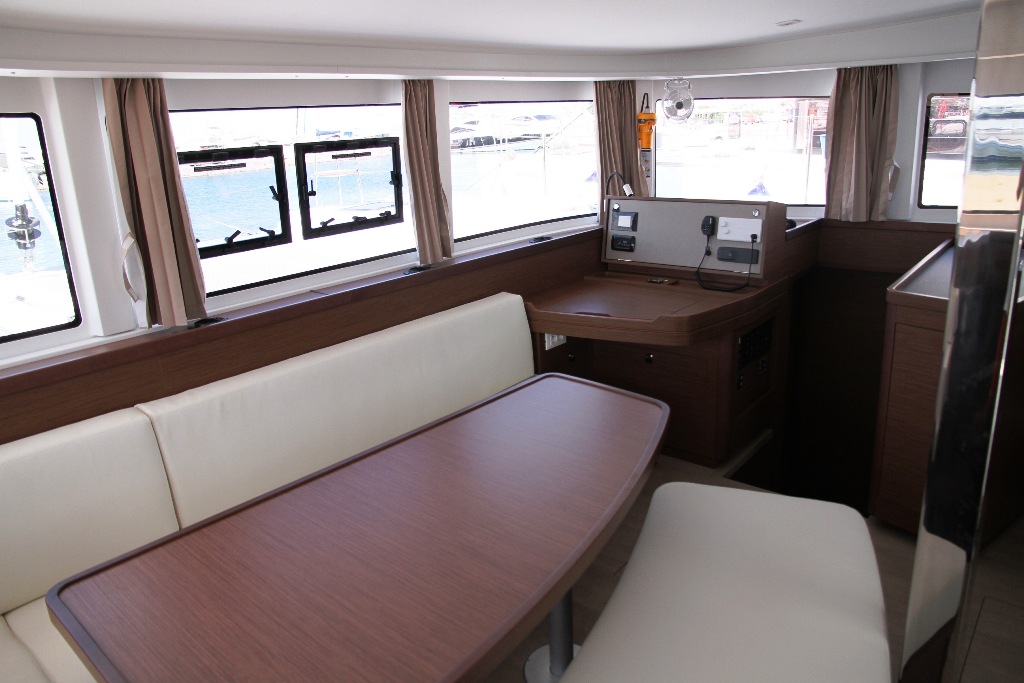 Lagoon 42 - 4 + 2 cab. — photo 11