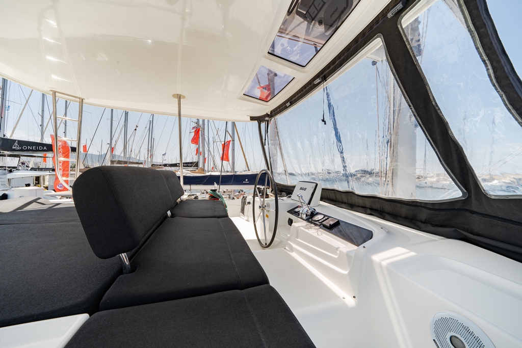 Lagoon 46 - 4 + 1 cab. — photo 3