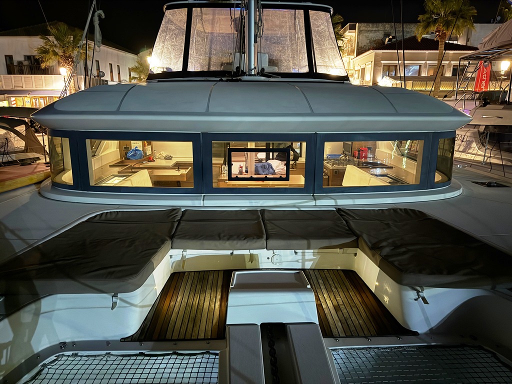 Lagoon 50 - 6 + 1 cab. — photo 9