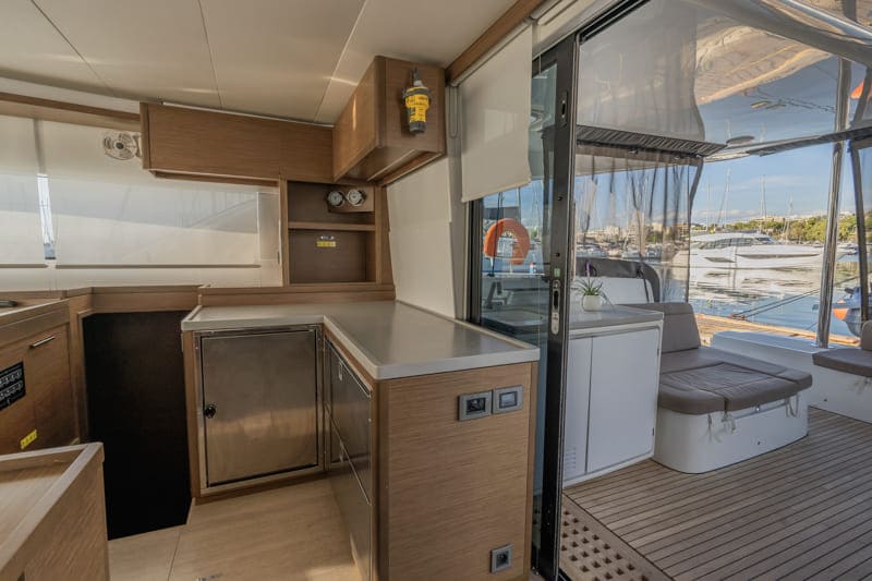 Lagoon 50 - 6 + 1 cab. — photo 14