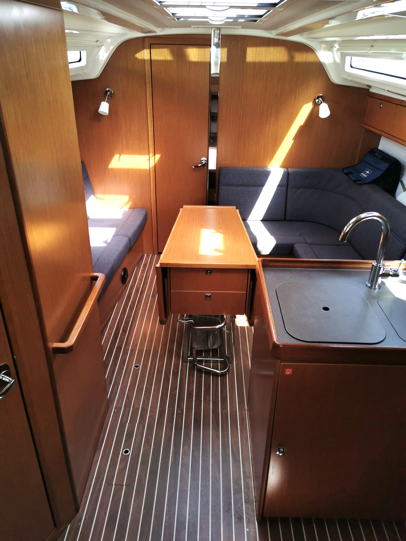 Photo #5 - Bavaria Cruiser 41 - 3 cab. (ECONOMY) en Punta Ala - 35058