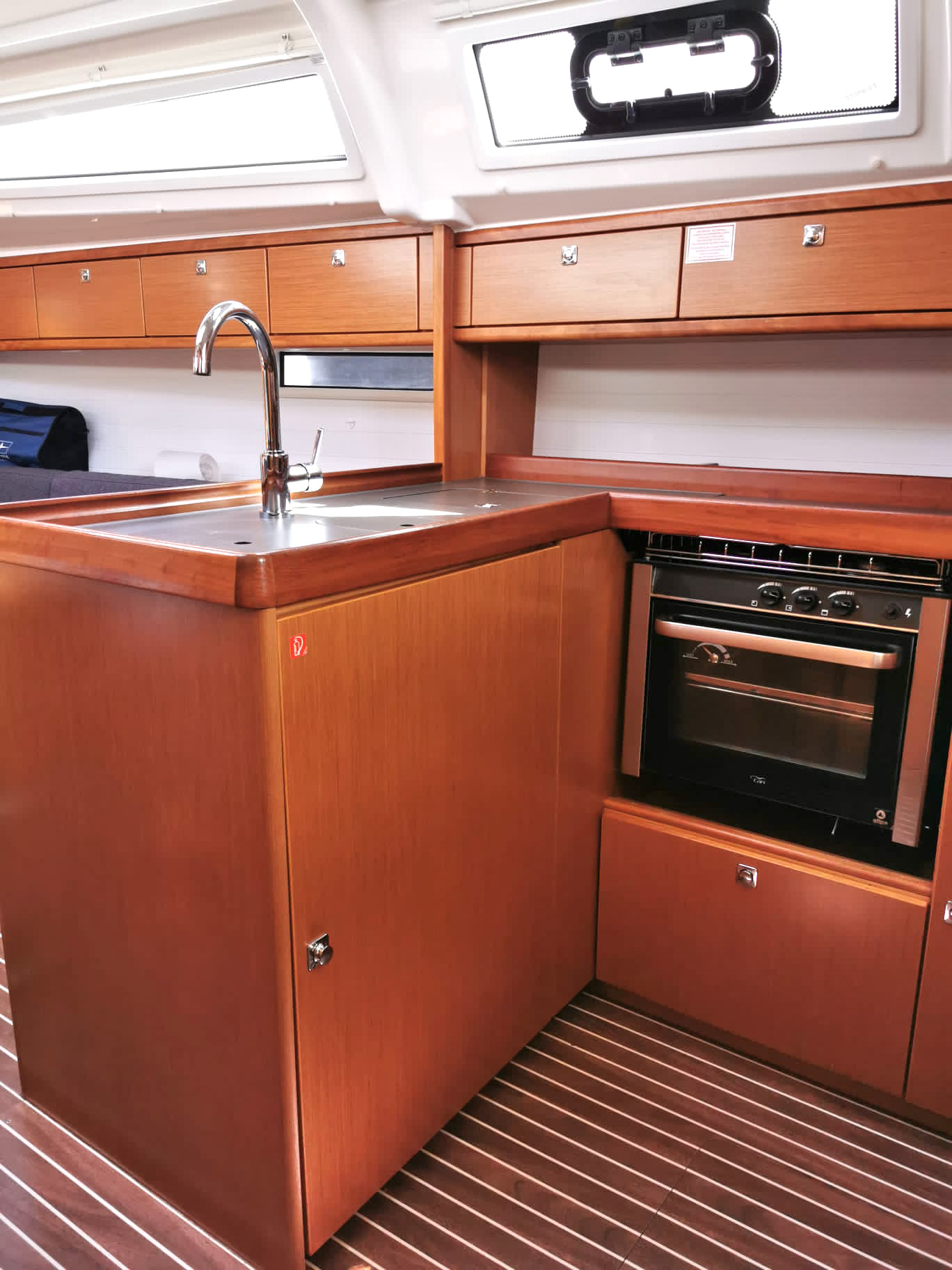Photo #7 - Bavaria Cruiser 41 - 3 cab. (ECONOMY) en Punta Ala - 35058