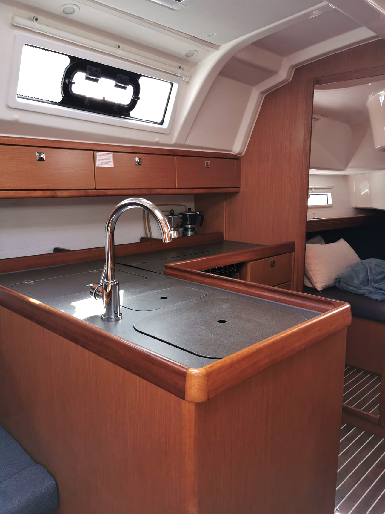 Photo #8 - Bavaria Cruiser 41 - 3 cab. (ECONOMY) en Punta Ala - 35058