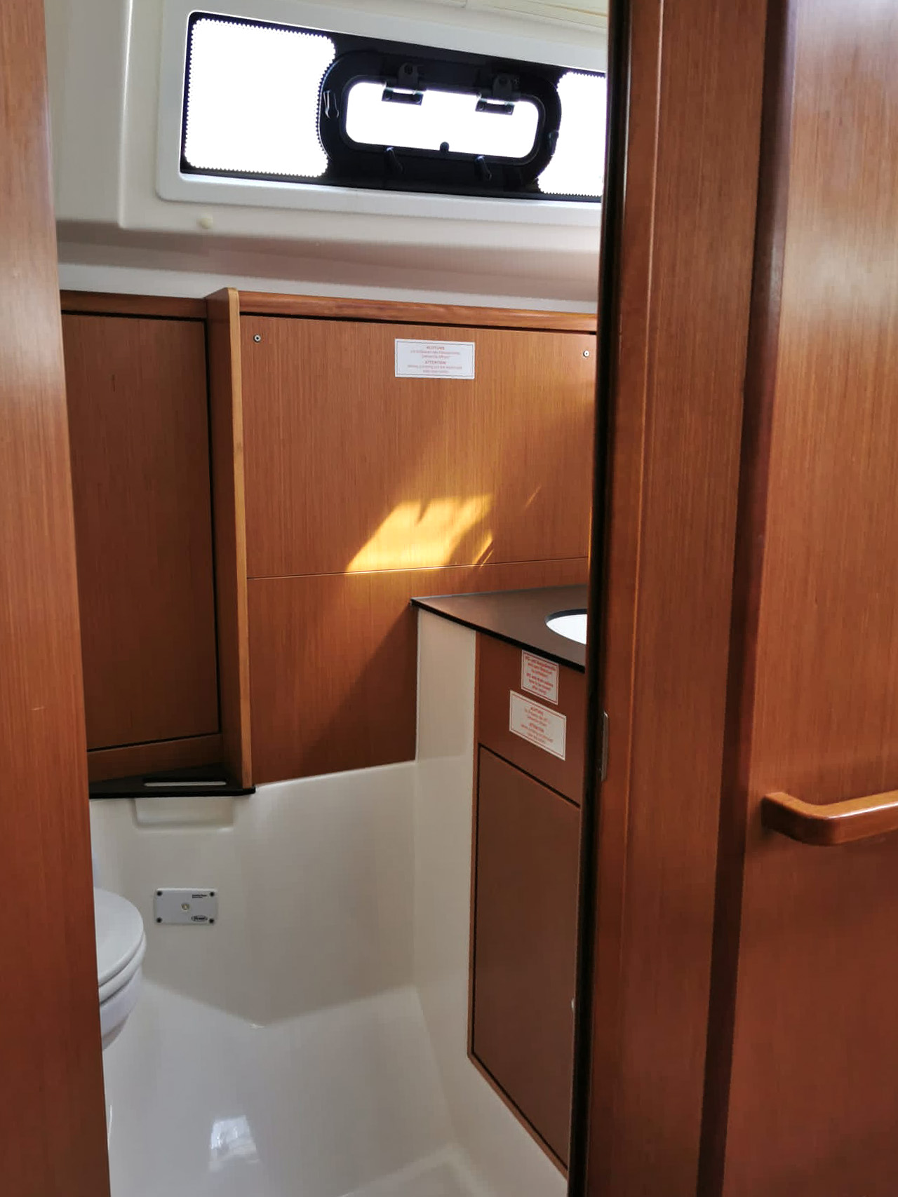 Photo #10 - Bavaria Cruiser 41 - 3 cab. (ECONOMY) en Punta Ala - 35058
