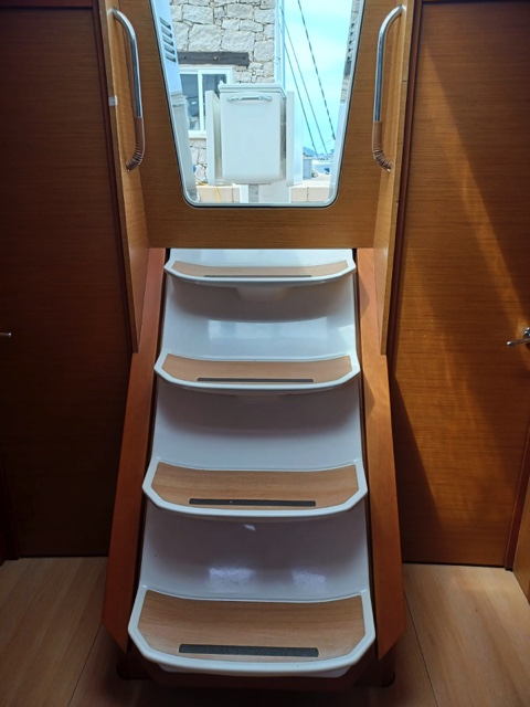 Photo #11 - Sun Odyssey 490 - 5 + 1 cab. (ECONOMY) in Portisco - 35068
