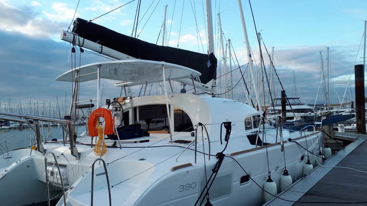 Lagoon 380 - 4 cab. (ECONOMY)  - 0