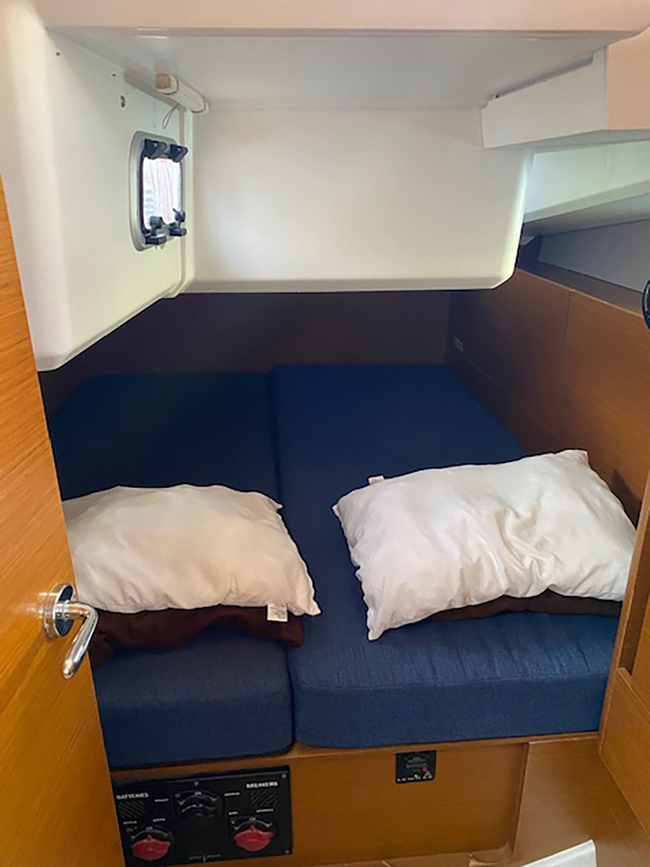 Photo #3 - Sun Odyssey 440 (ECONOMY) in Paros - 35072
