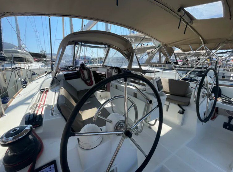 Sun Odyssey 419 - 3 cab. — photo 4