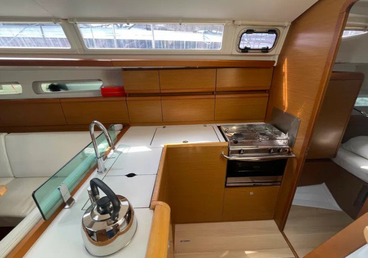 Sun Odyssey 419 - 3 cab. — photo 8