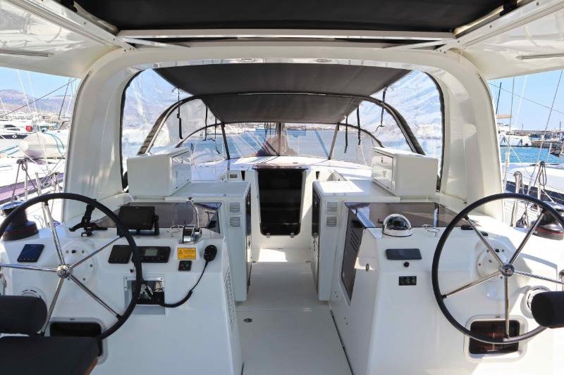 Sun Loft 47 - 6 + 1 cab. — photo 10
