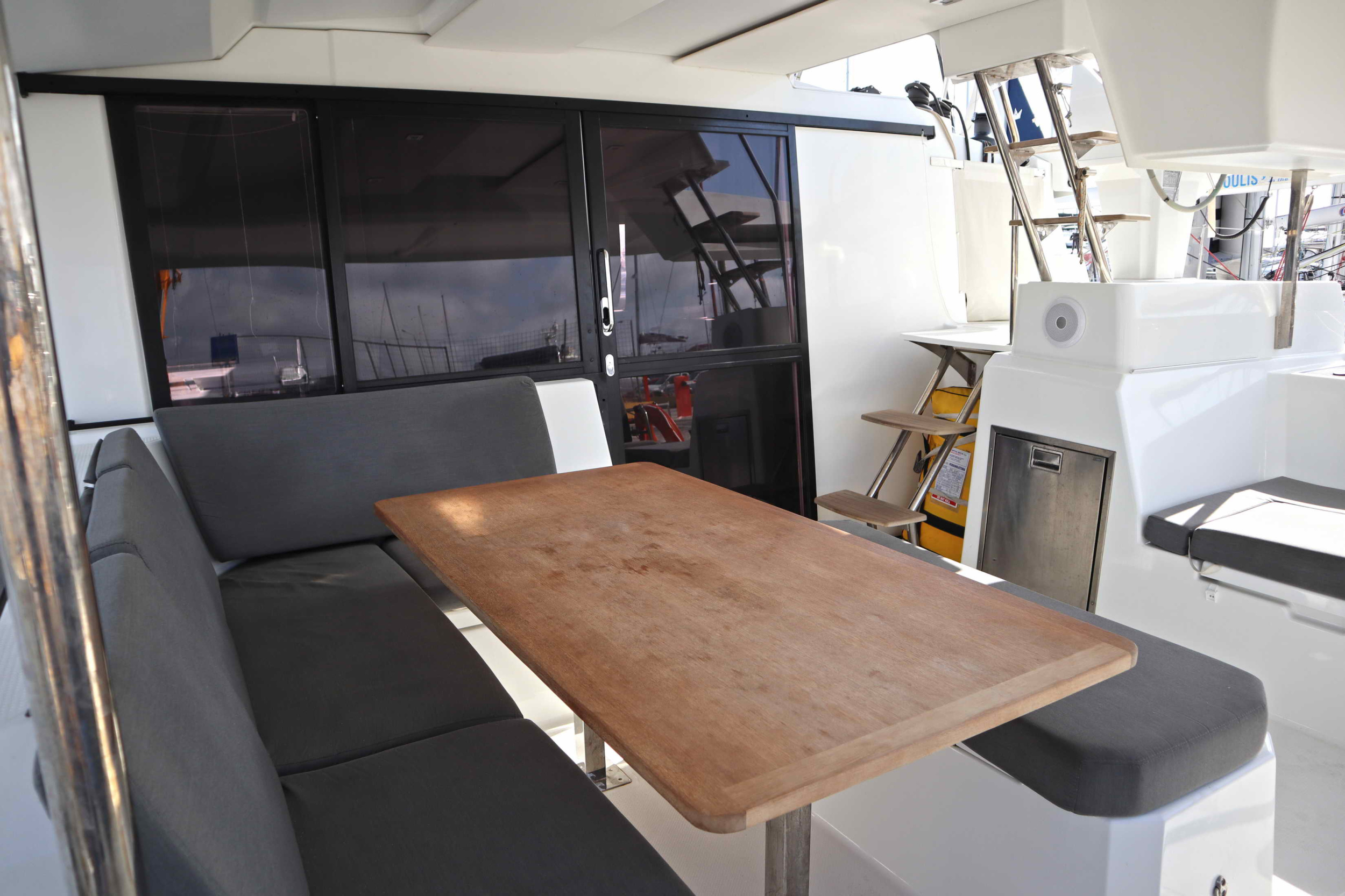 Photo #9 - Fountaine Pajot Astrea 42 - 3 + 2 cab. (CLASS) en Athènes - 35080