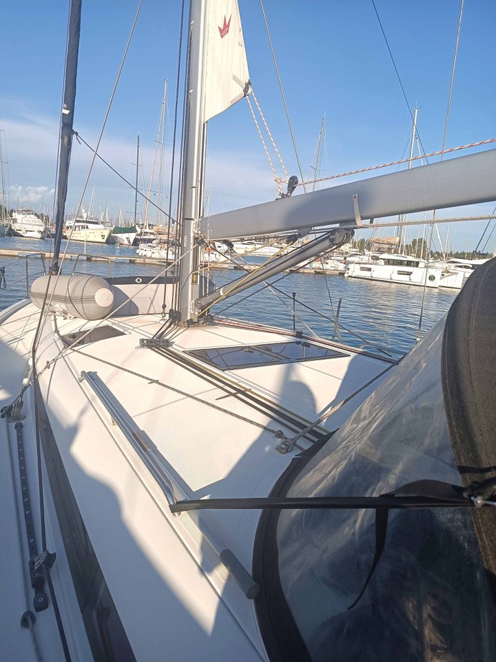 Sun Odyssey 440 - 4 cab. — photo 9