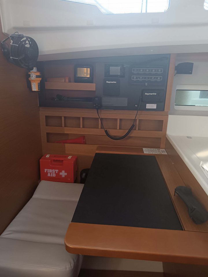 Sun Odyssey 440 - 4 cab. — photo 18