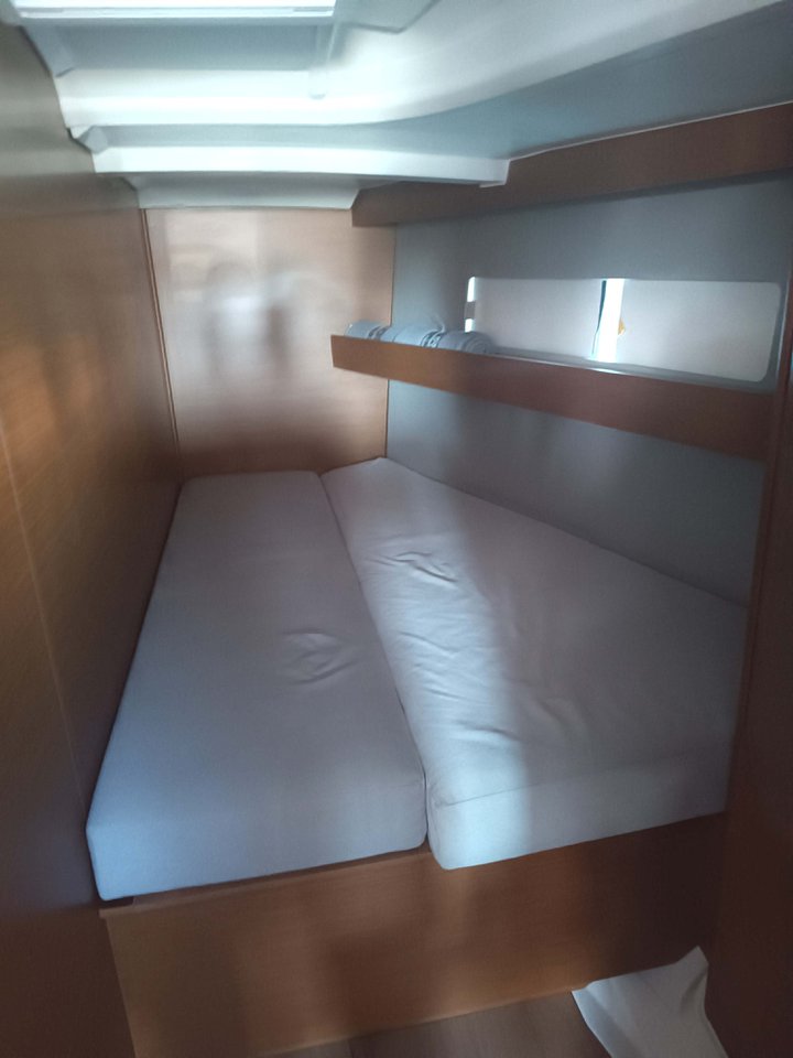 Sun Odyssey 440 - 4 cab. — photo 24