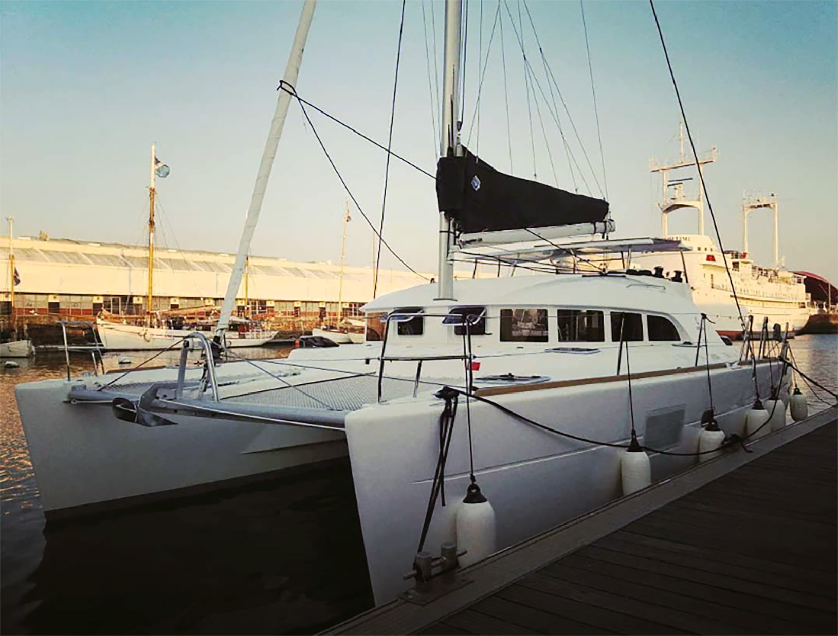 Photo #1 - Lagoon 380 - 4 cab. (ECONOMY) in Lefkada - 35142