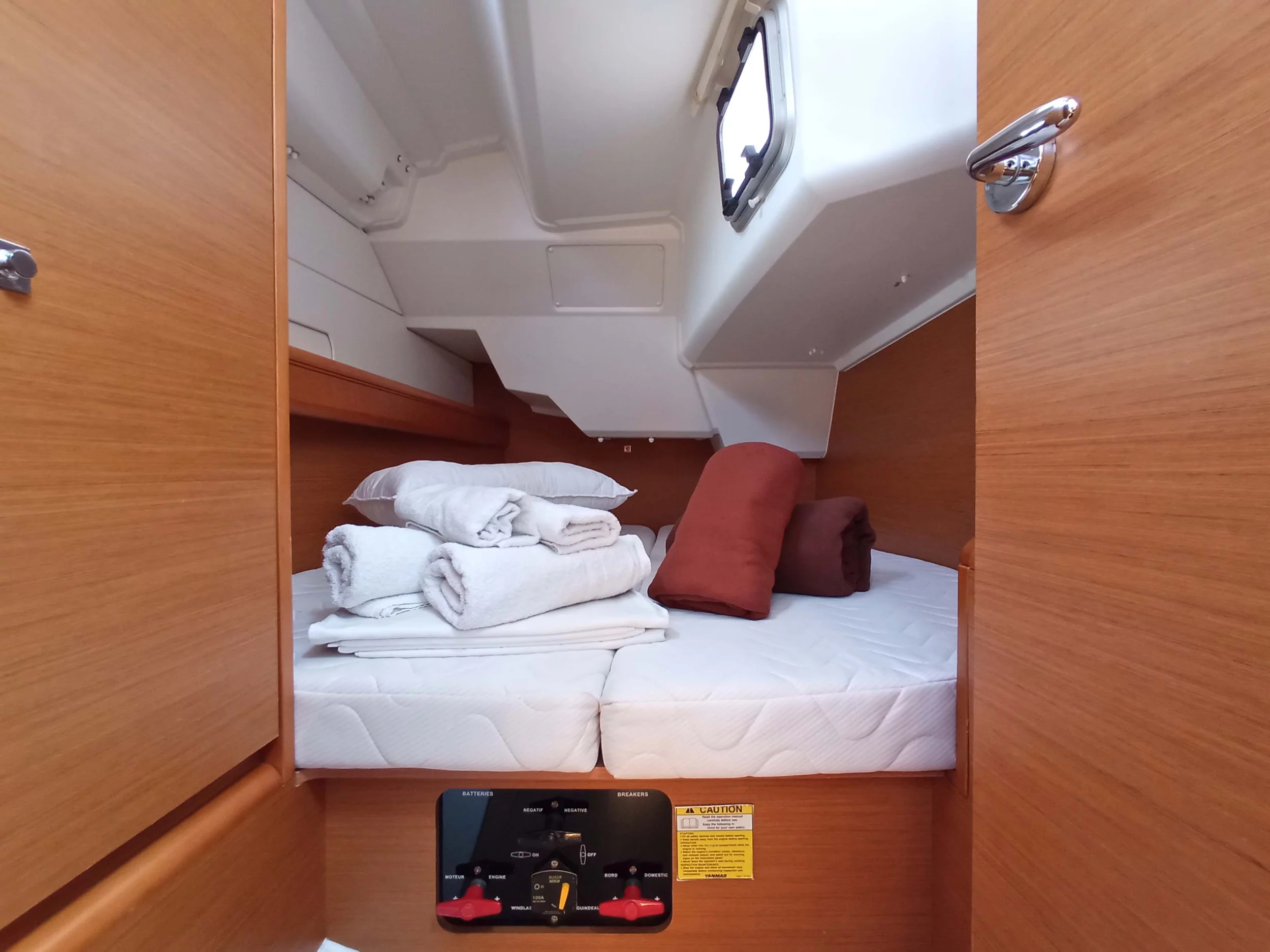 Sun Odyssey 379 (ECONOMY)  - 11