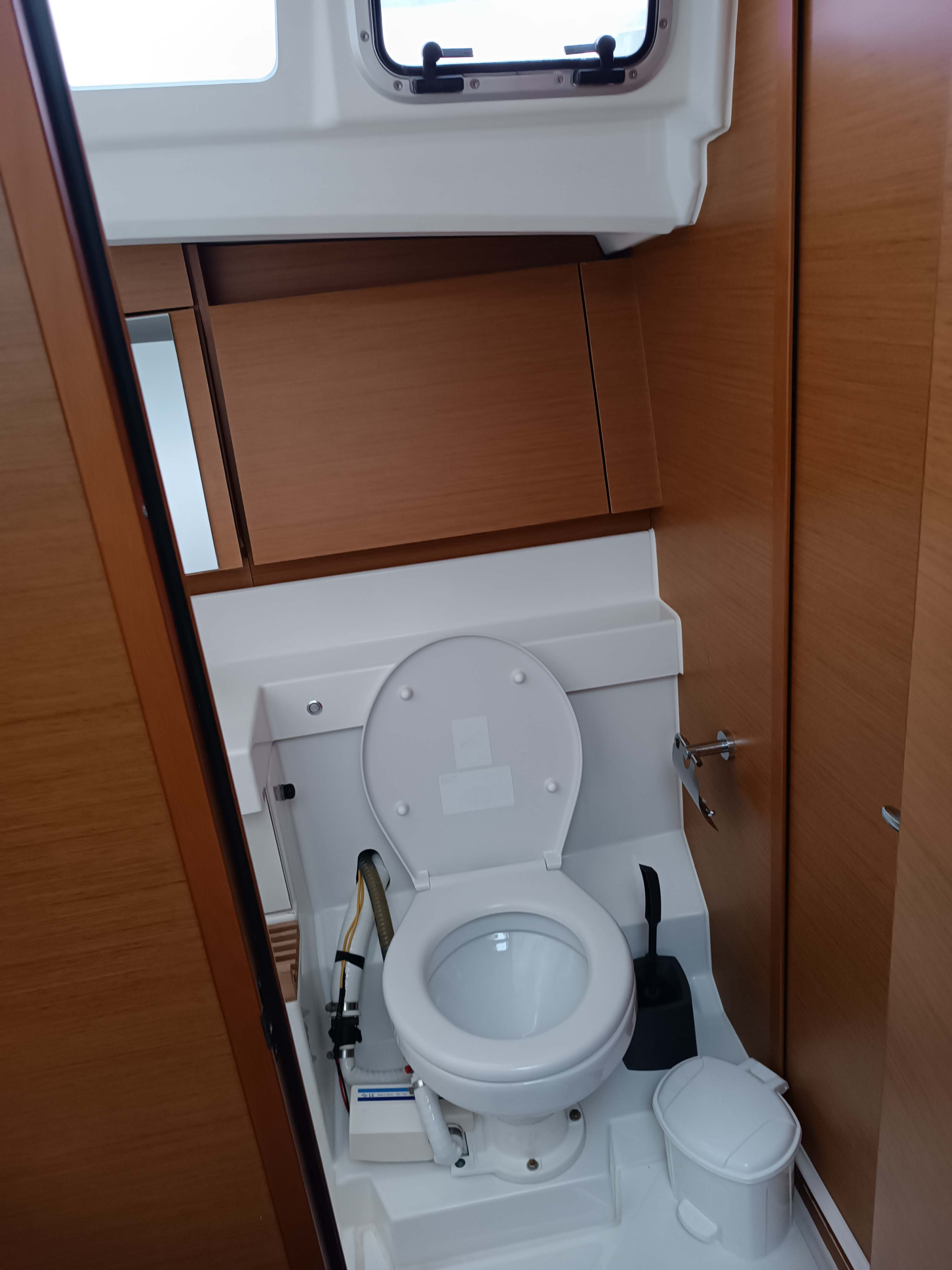 Photo #19 - Sun Odyssey 440 (*CLASS) in Korfu - 35157